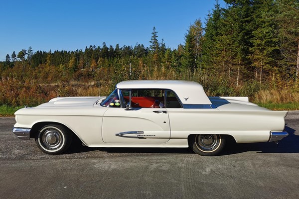Ford Thunderbird Coupe