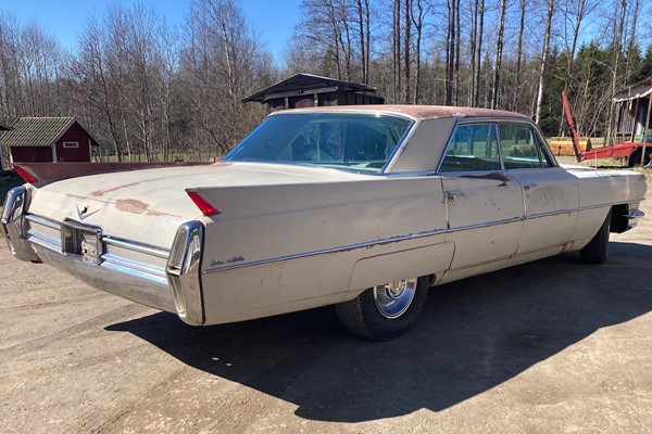 Cadillac Sedan de ville 4 window