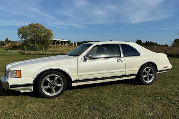 Lincoln Mark VIILSC 5,0 v8