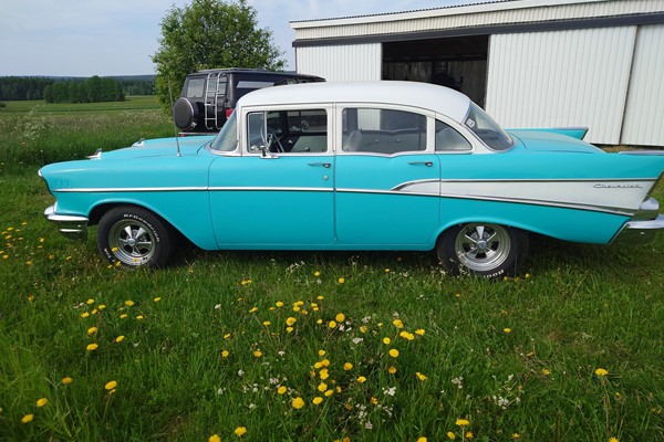 Chevrolet 210