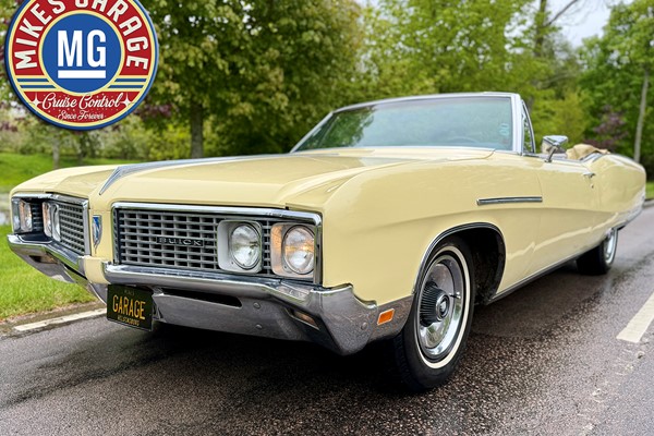 BUICK ELECTRA 225 CUSTOM CONVERTIBLE ★ EN ELEGANT OCH PRESENTABEL DEUCE & A QUARTER-CAB!