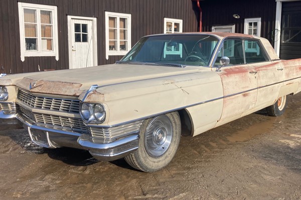 Cadillac Sedan de ville 4 window