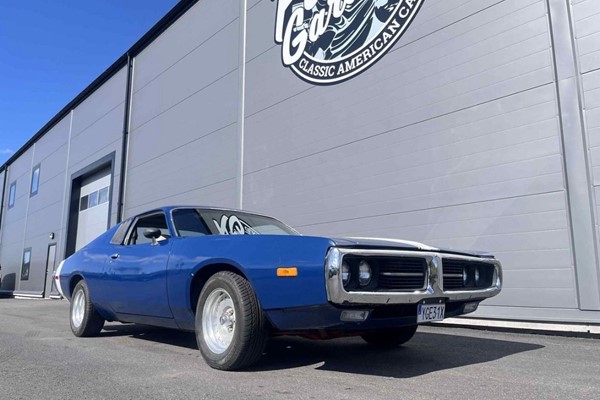 Dodge Charger SE