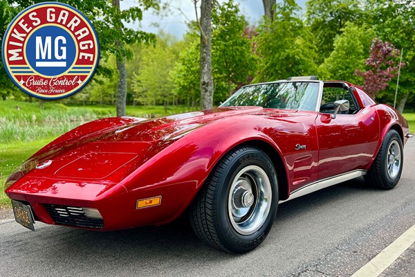 CHEVROLET CORVETTE T-TOP ★ GNISTRANDE CANDY-KARAMELL! ★ RENOVERAD 350 & 4-VXL MANUELL!