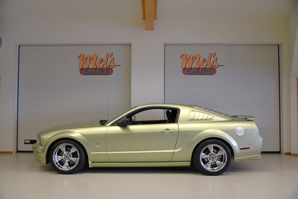 Ford Mustang coupe