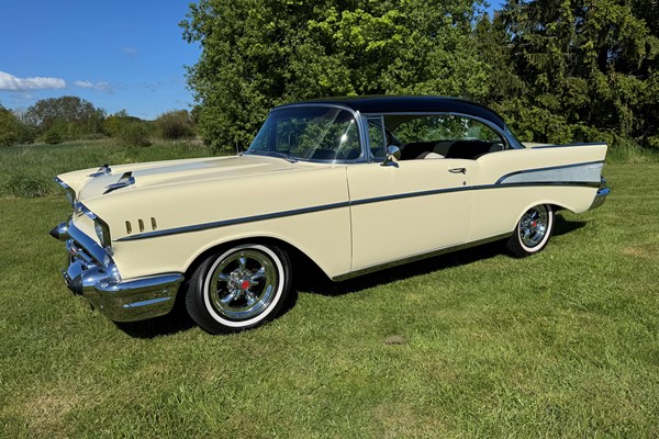 Chevrolet Bel Air Sportcoupe. 350/700. PS. PB