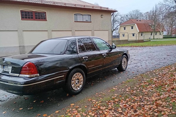 Ford Crown Viktoria