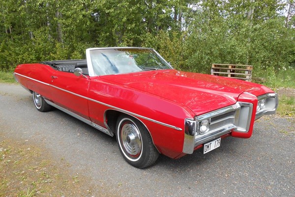 Pontiac Bonneville Cab