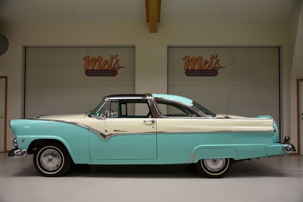 Ford Crown Viktoria Fairlaine