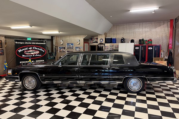 Cadillac Brougham Limousine