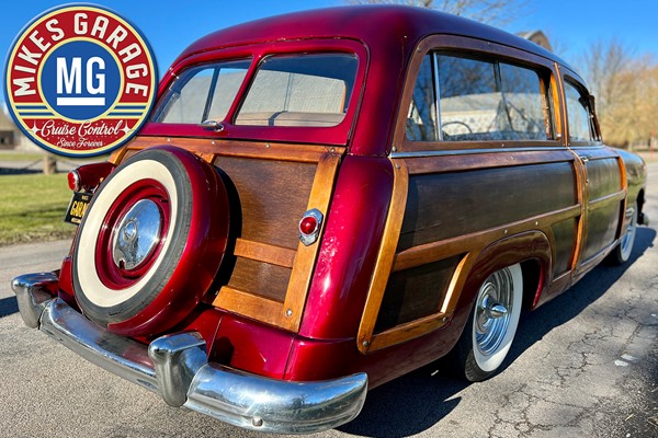 FORD CUSTOM DELUXE EIGHT WOODY