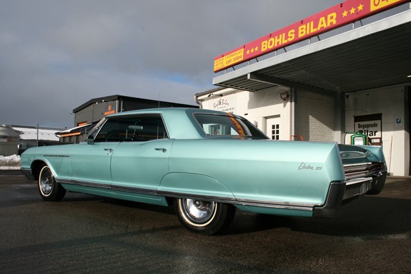 Buick Electra 225