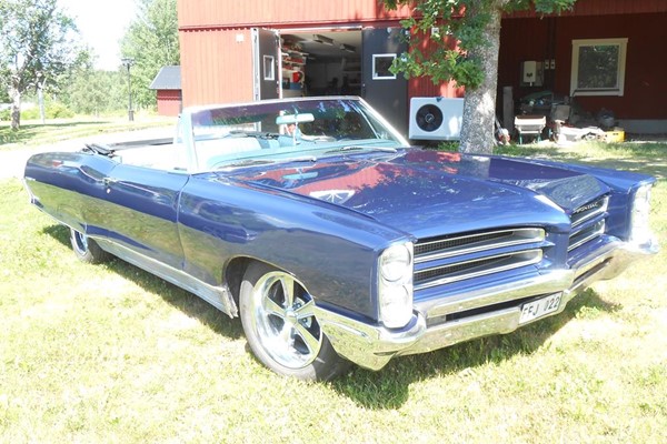 Pontiac Parisienne Cab