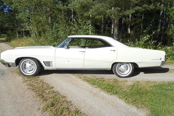 Buick Wildcat 4dHT