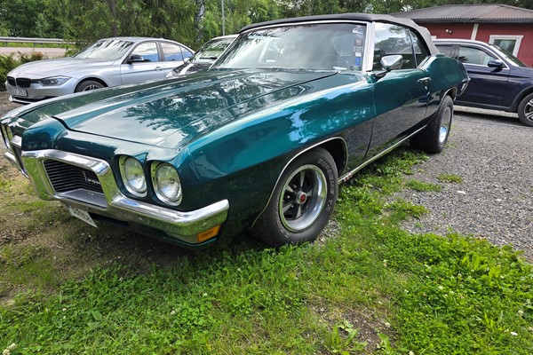 Pontiac Lemans sport cab