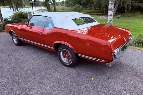 Oldsmobile Cutlass Supreme Convertible. V8. Automat. PS. PB. Renoverad bil !