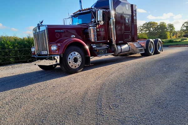 Kenworth W900