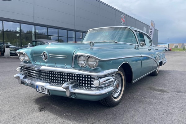Buick Limited Hardtop Riviera