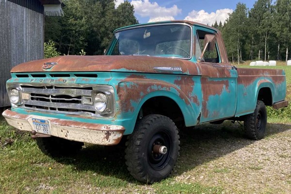 Ford F100 Custom Cab 4 Wheel Drive
