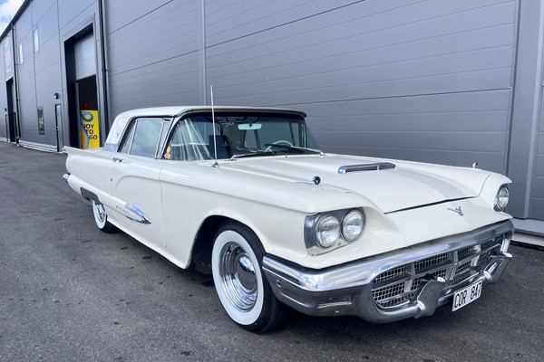 Ford Thunderbird