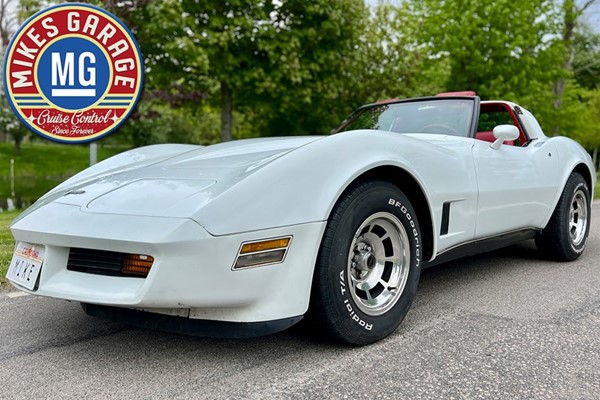 CHEVROLET CORVETTE STINGRAY T-TOP ★ RIKTIGT PIGG OCH SNYGG BIL MED 280 HÄSTARS 350!