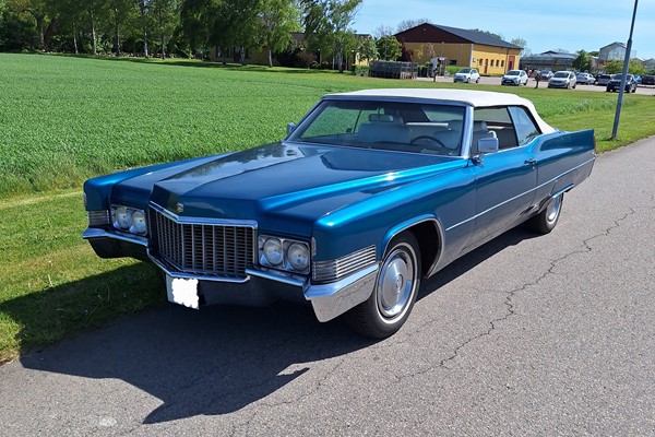 Cadillac De ville convertible