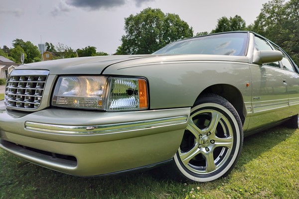 Cadillac De Ville