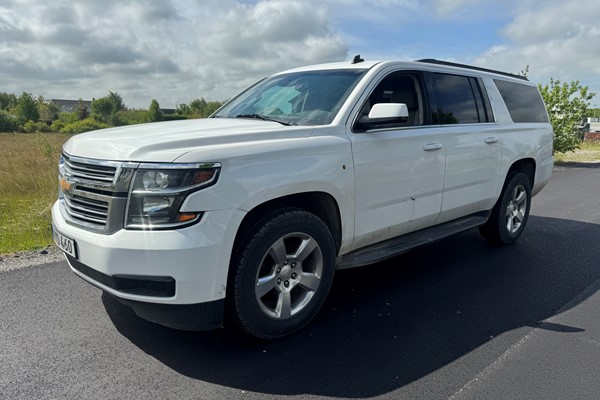 Chevrolet Suburban 4x4 5.3 350hk