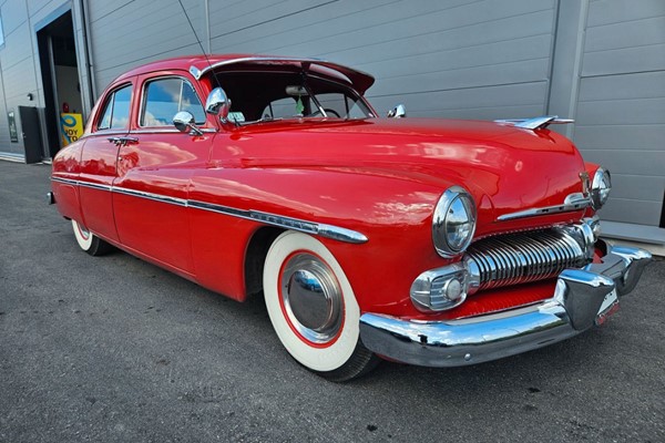 Mercury Eight sprot sedab