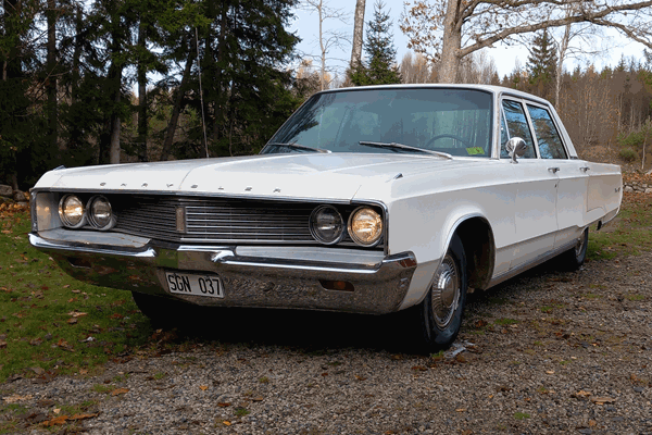 Chrysler NEWPORT