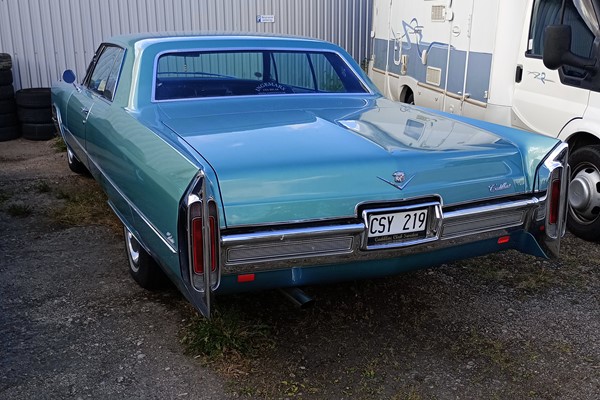 Cadillac Calais coupe