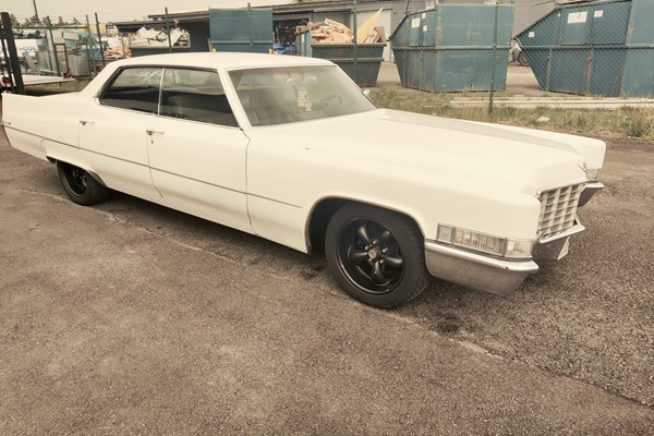Cadillac Sedan De Ville