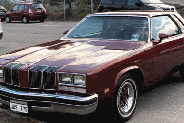Oldsmobile Cutlass Supreme Brougham Coupe