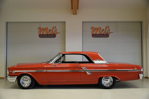 Ford Fairlane Sport Coupe