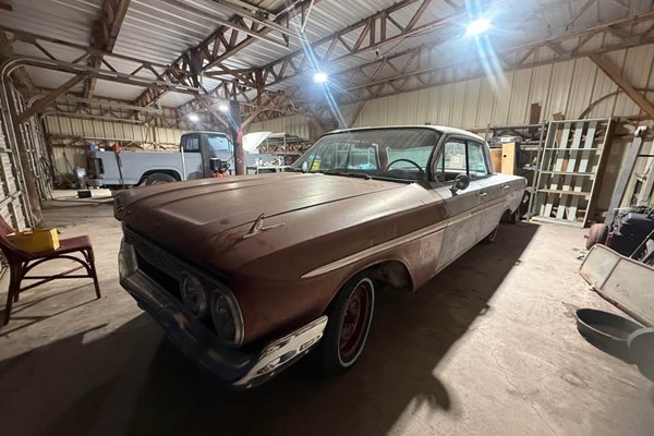 Chevrolet Impala 4dr. Hardtop
