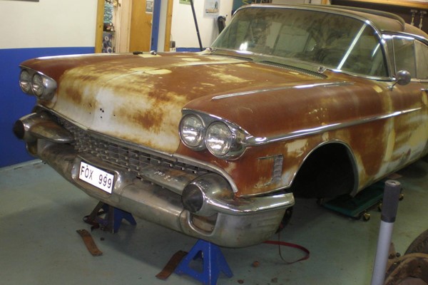 CADILLAC CUPE DE VILLE