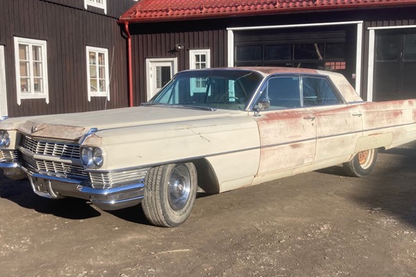 Cadillac Sedan de ville 4 window