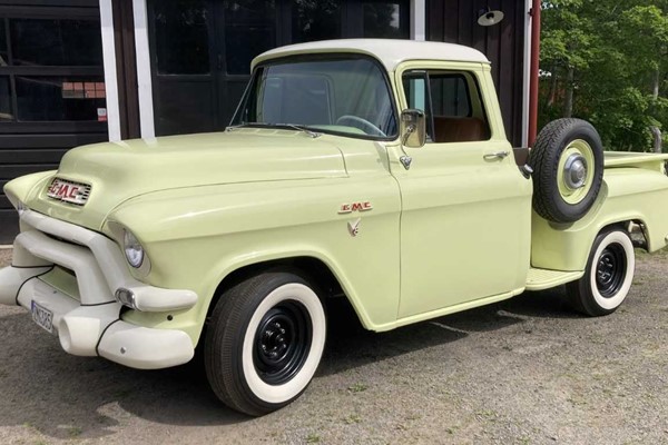 GMC 100 Shortbed Stepside Pickup