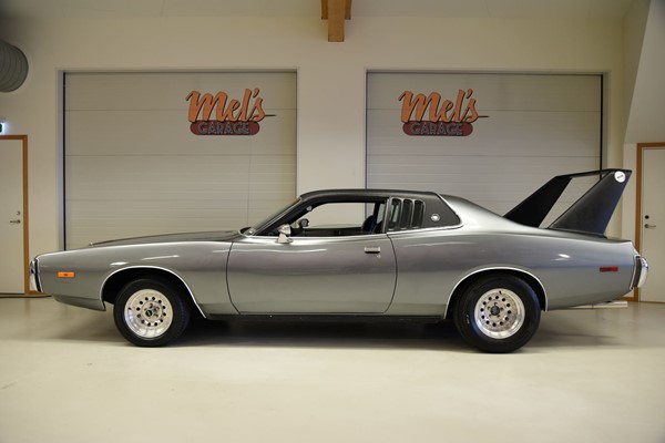 Dodge Charger SE