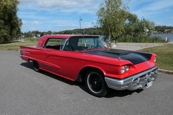 Ford Thunderbird
