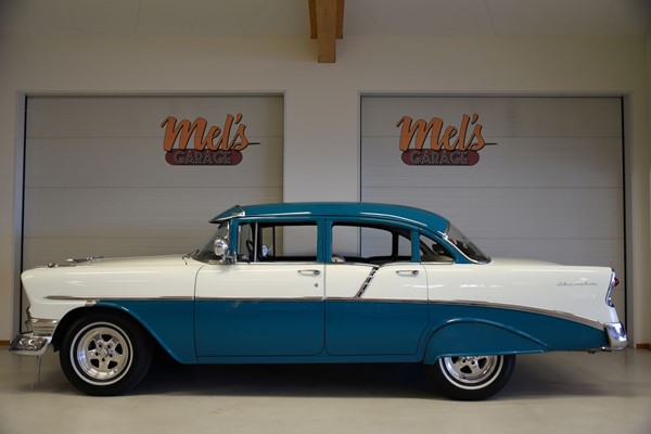 Chevrolet 210