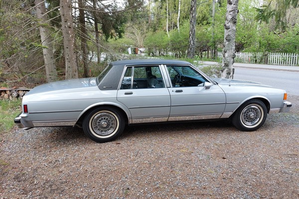 Chevrolet Caprice Brougham
