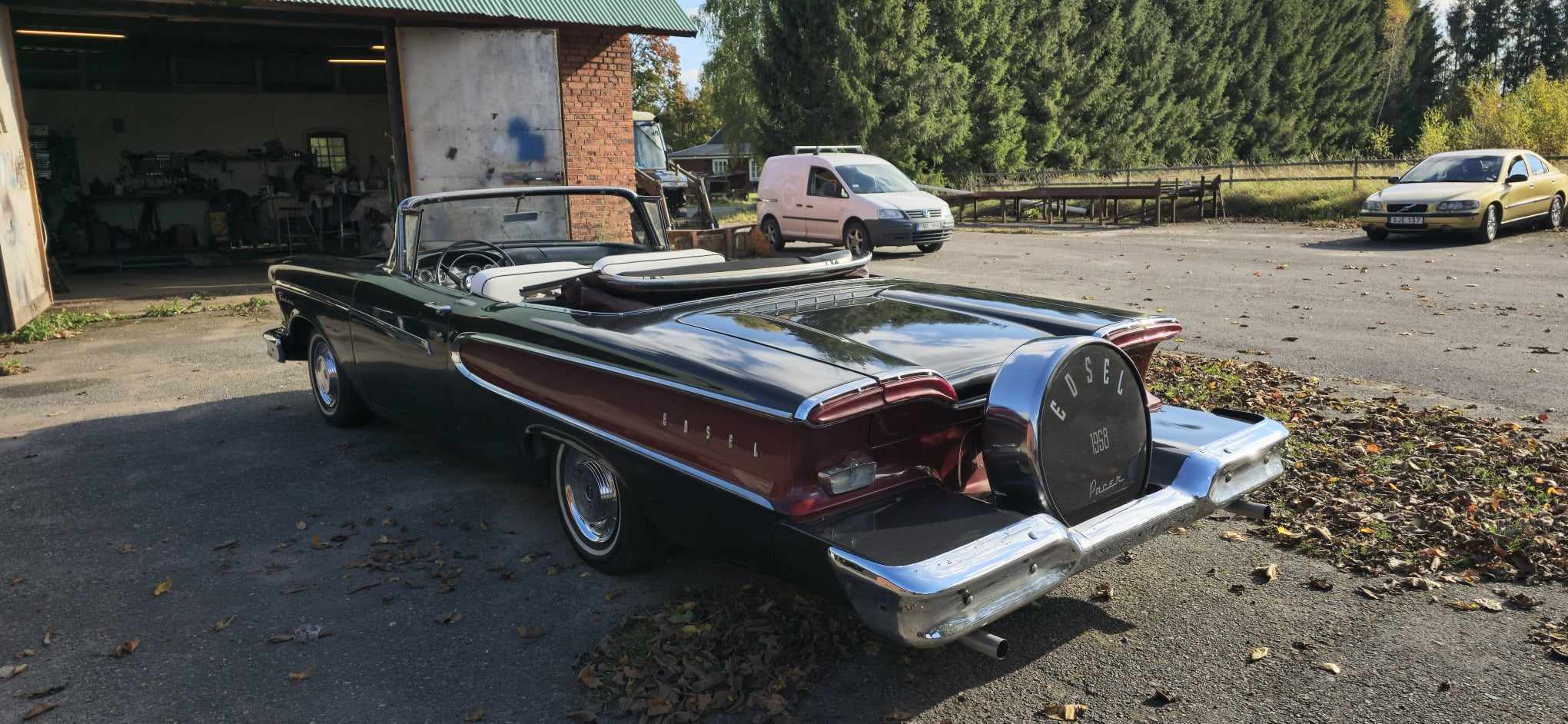Edsel Cab