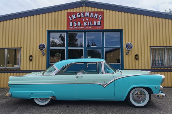 Ford Fairlane Victoria  coupe De Ville