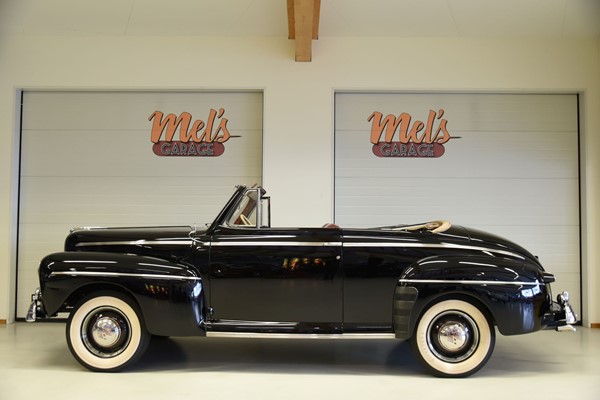 Ford Super Deluxe Cabriolet