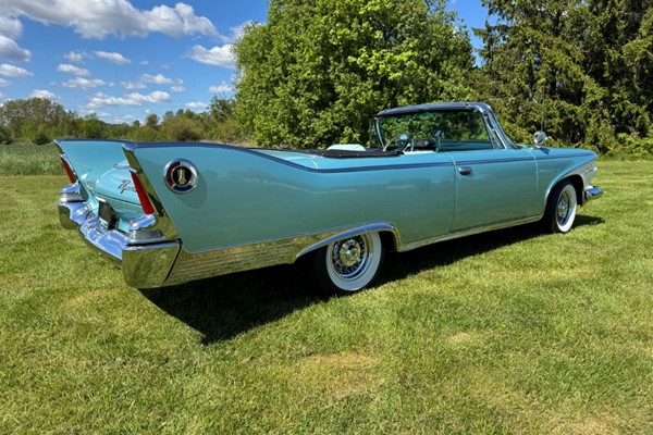 Plymouth Fury Convertible. V8/aut. PS. PB. Svensk helrenovering