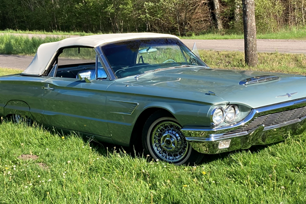 Ford Thunderbird