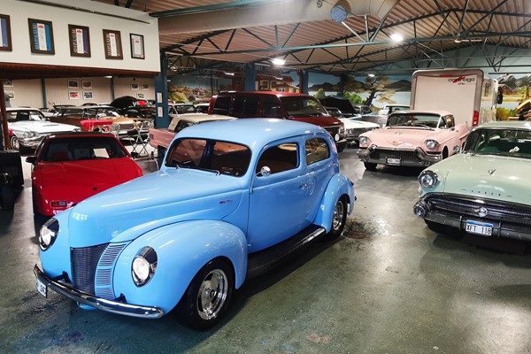 Ford Tudor De Luxe