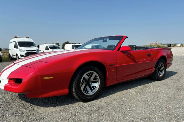 pontiac firebird cab v8