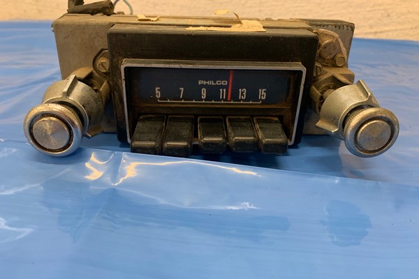 Ford Galaxie -64 Originalradio, funktion okänd Magnus